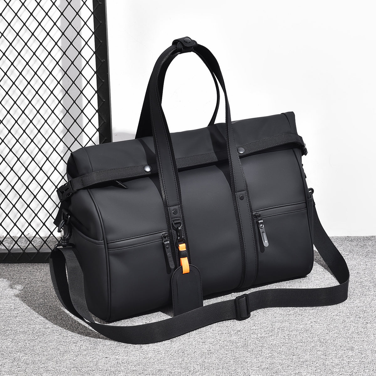 Expandable Travel Duffel Gym Bag with Wet-Dry Separation Luggage Strap