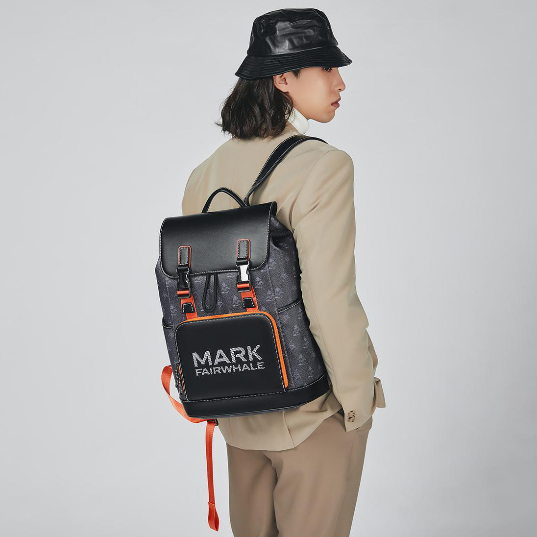 Mark Fairwhale Unisex Business Travel Classic Modern Laptop Backpack – Black